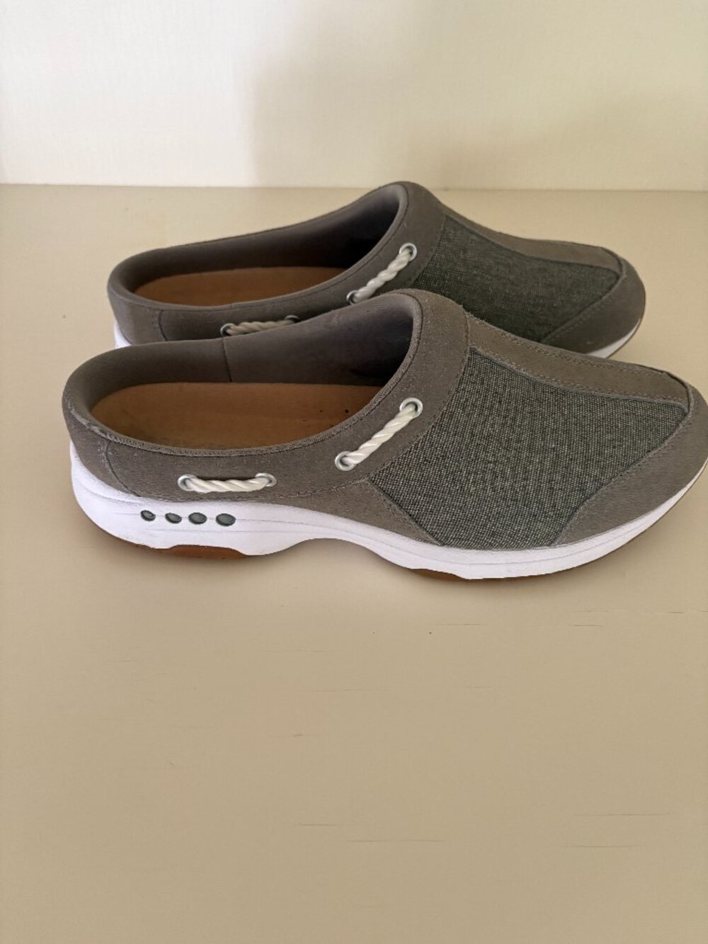 Easy Spirit Gray Travelport Mule Clog Sz 9.5 M